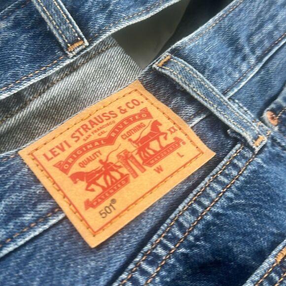 Levi’s 501 Medium Blue Distressed Denim Jeans 31 - Picture 5 of 7